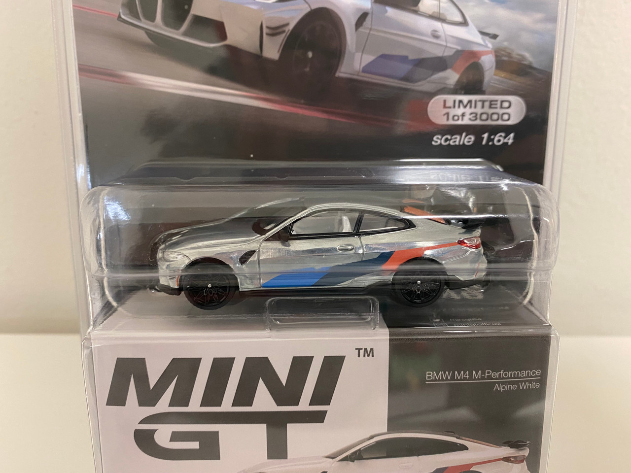 CHASE CAR 1/64 Mini GT BMW M4 M-Performance (G82) Silver with Carbon Top and Graphics Limited Edition Diecast Car Model