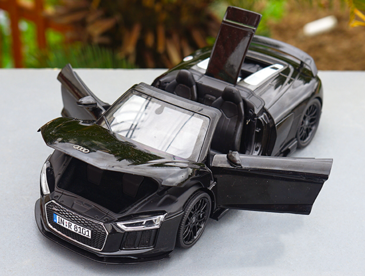 マイスト 1/18 Audi R8 V10 Plus(シルバー)カスタム Amazon.co.jp: マイスト 118 R8 V10 Plusシルバーカスタム