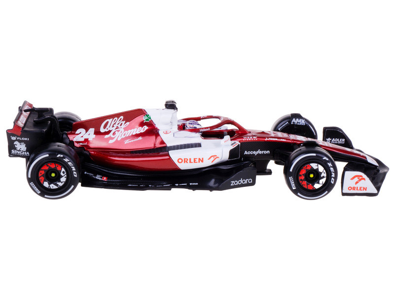 ミニカー Alfa Romeo F1 Team 2022 ZhouGuanyu1:43 1/43 BBurago 2022 Formula 1 Zhou Guanyu Alfa Romeo C42 #24 Bahrain