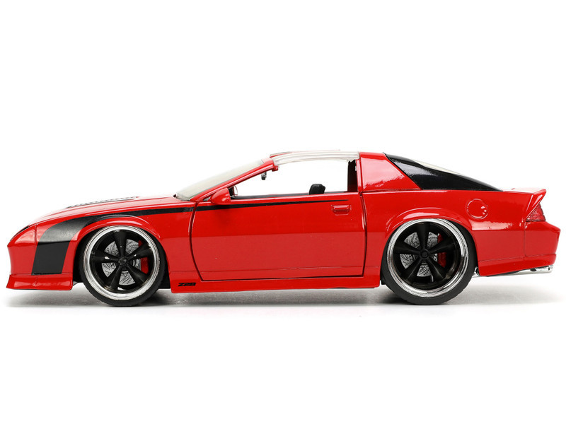 ジェイダトイズ 1/24 1985 シボレー C-10 RED/FLAMES ジェイダトイズ 1/24 1985 シボレー C-10 RED/FLAMES - メルカリ