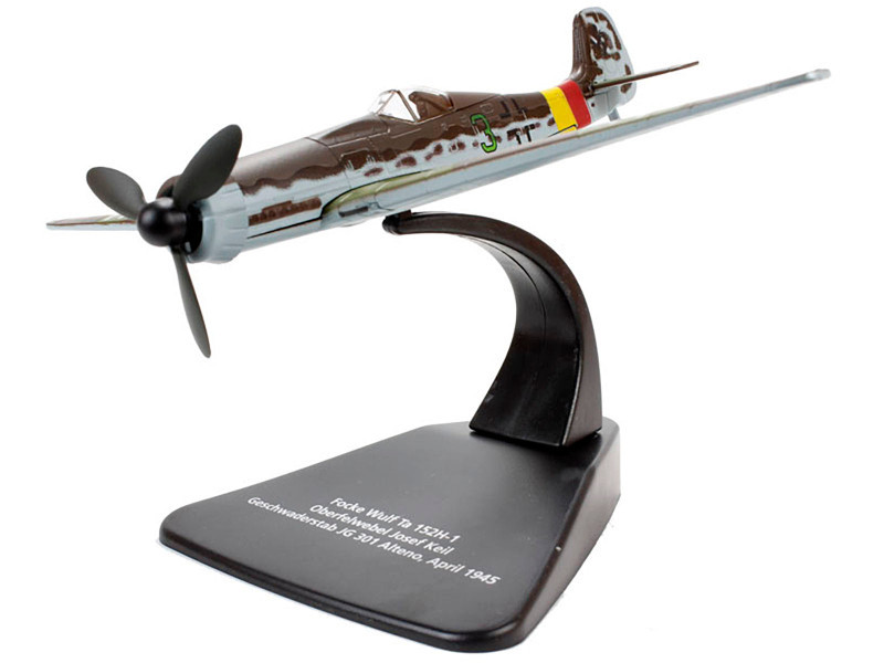 Focke-Wulf Ta 152 H-1 Fighter Plane Pilot: Oberfelwebel Josef Keil