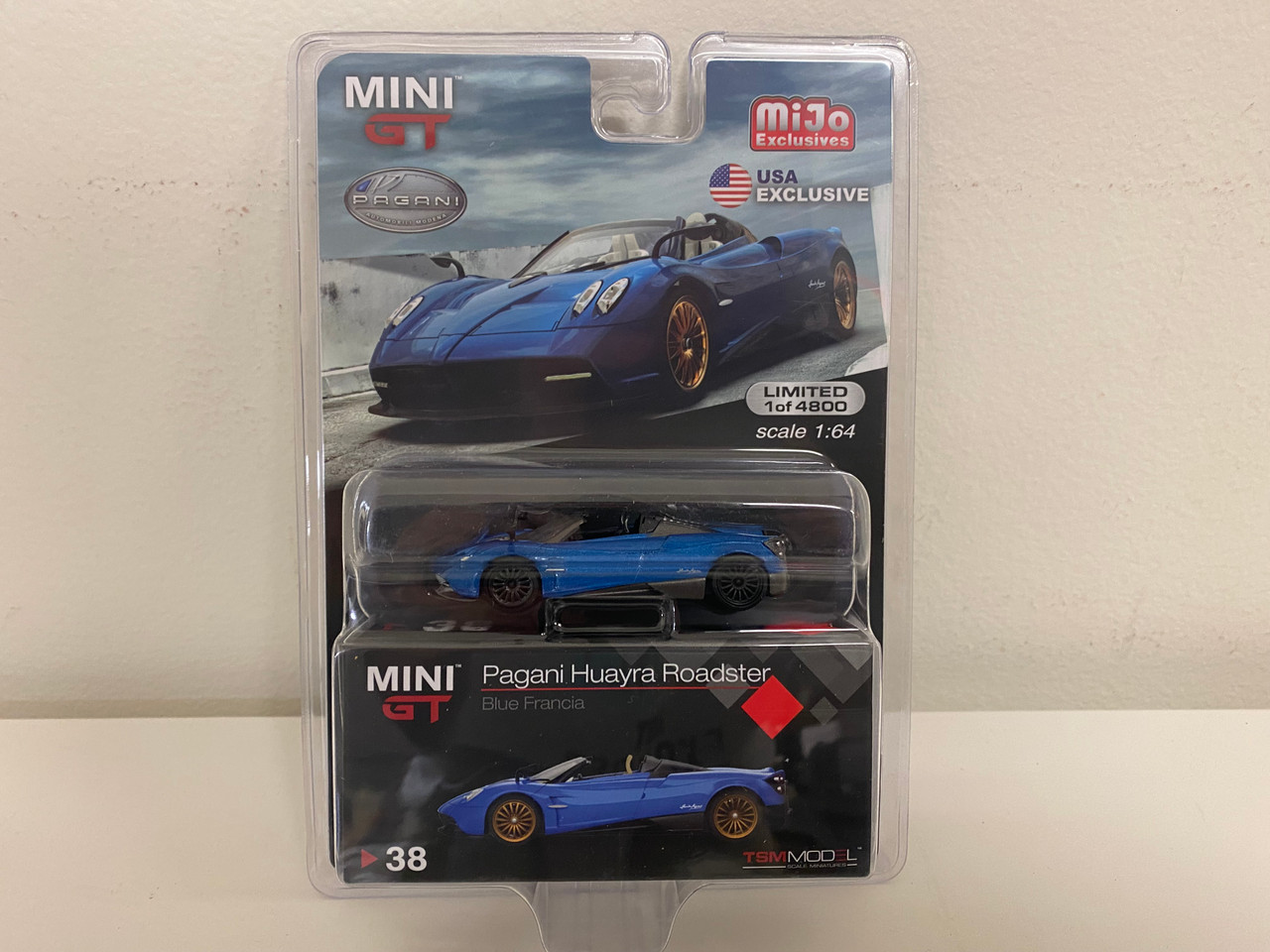 CHASE CAR 1/64 Mini GT Pagani Huayra Roadster Blue with
