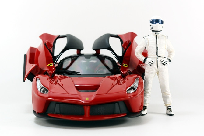 スクワイヤ -ストラト 1/18 Top Gear TopGear I am the Stig Figure White (car model not