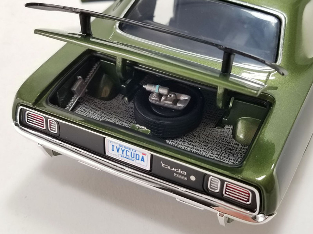 1/18 ACME 1971 Plymouth Hemi Cuda Hardtop (Ivy Green) Diecast Car Model