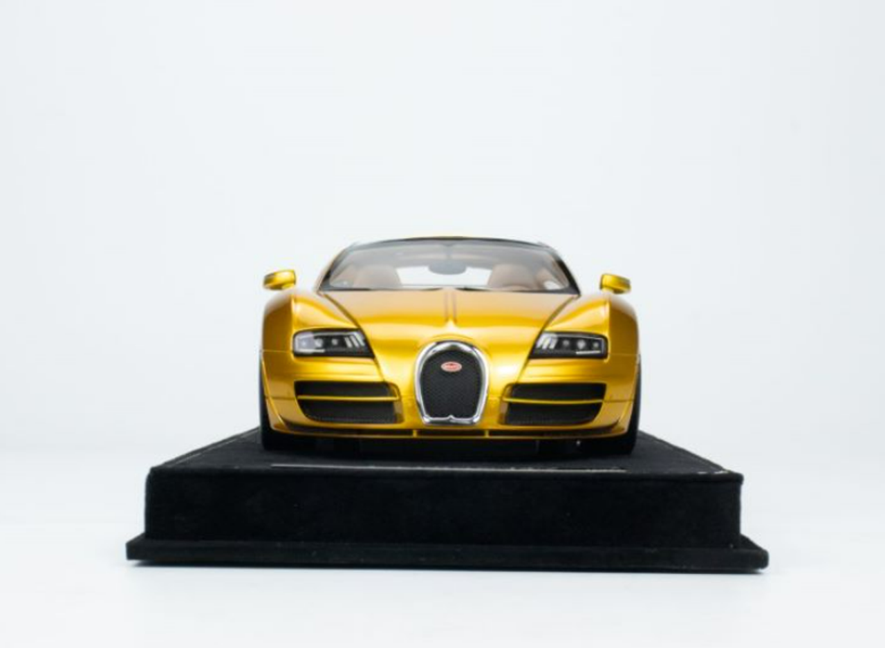  1/18 HH Model Bugatti Veyron Gold Edition (Limit 30 Pieces)