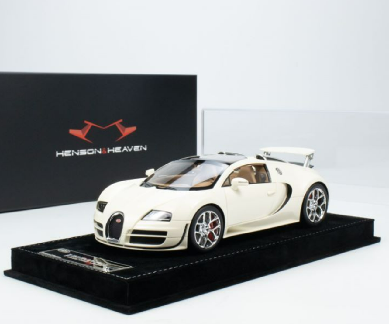 1/18 HH Model Bugatti Veyron White Edition (Limit 30 Pieces)