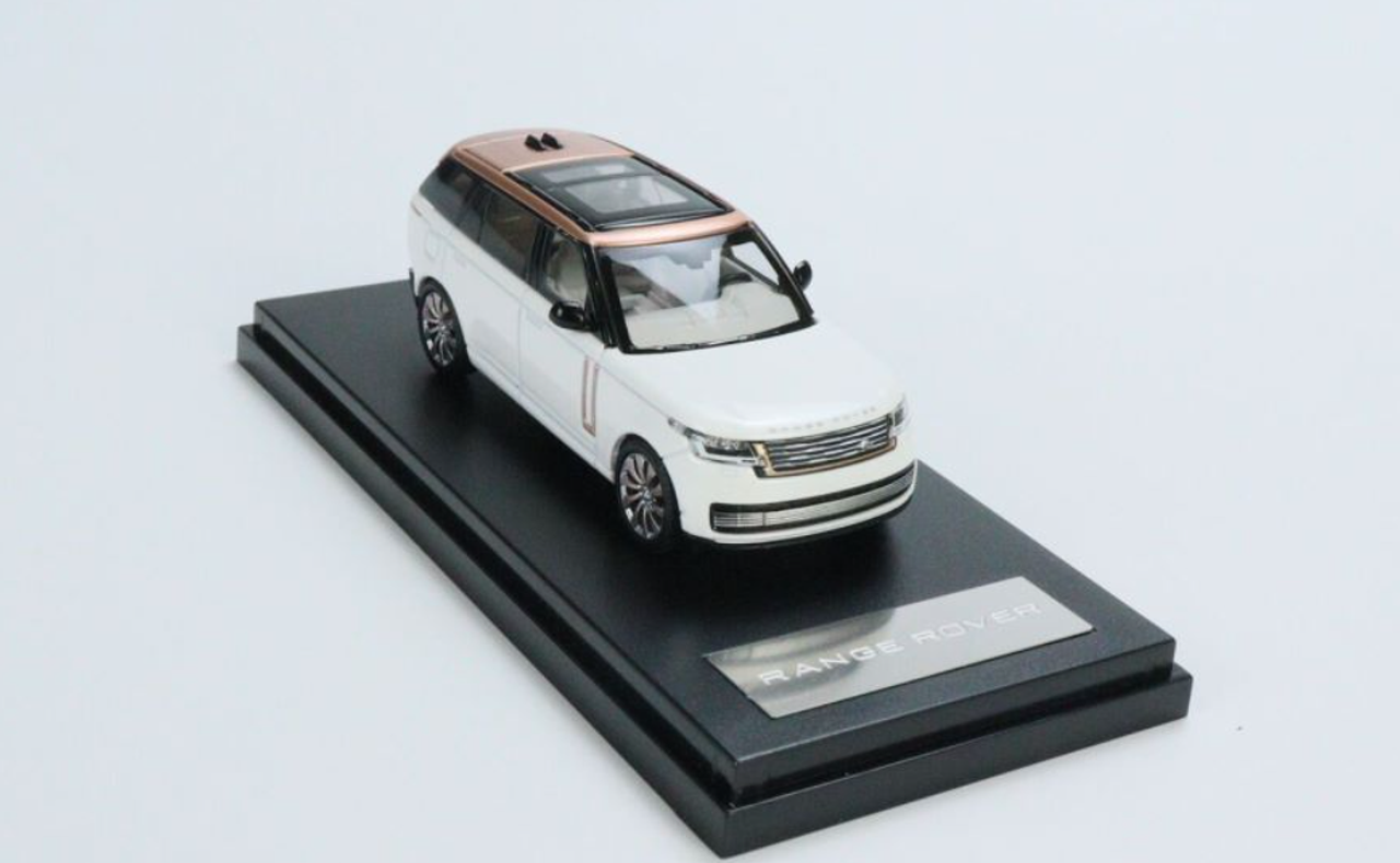 LAND ROVER RANGE ROVER 1/64 白 LCD MODELS 1/64 LCD 2022 Land Rover Range Rover (White) Car Model