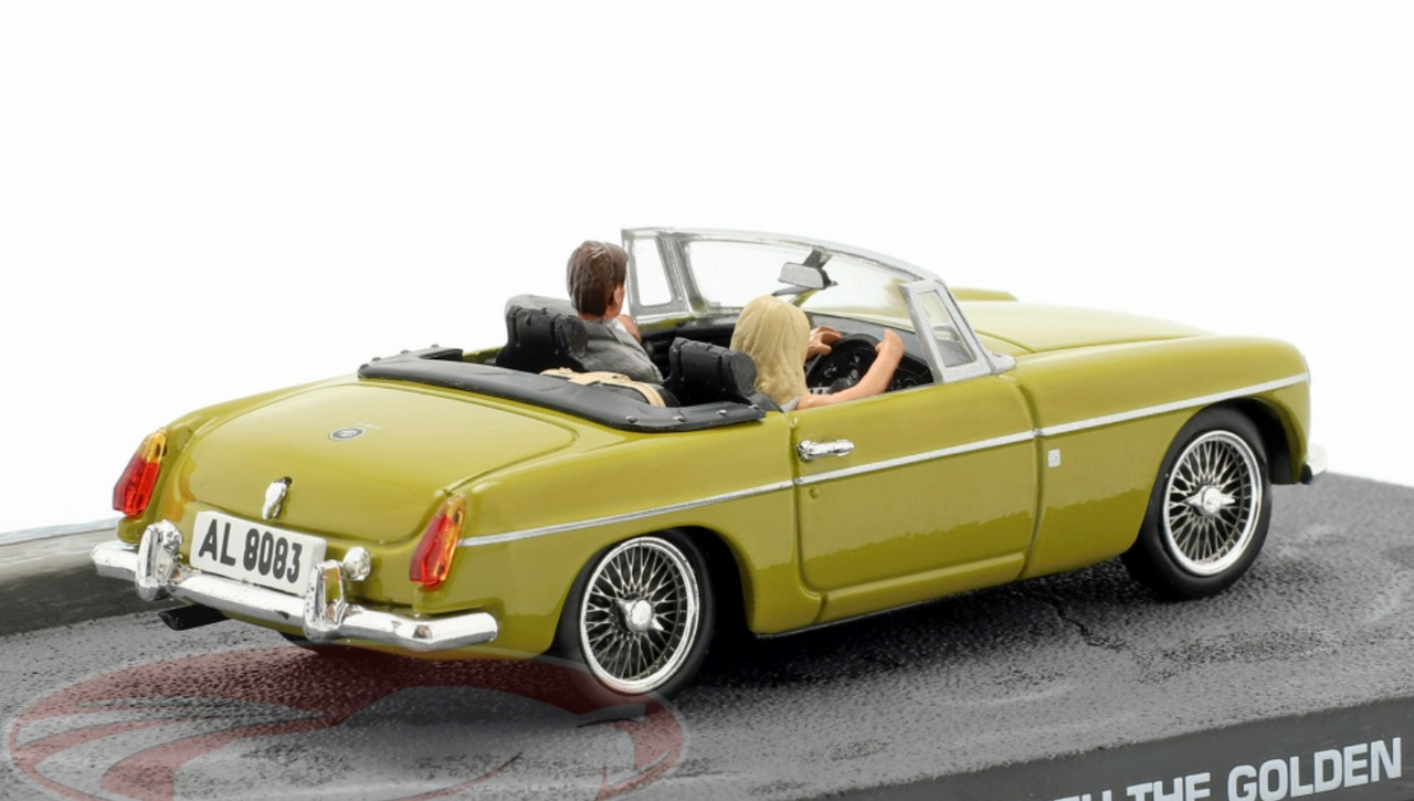 1/43 Ixo MGB James Bond Movie Car with Characters The Man with The Golden Gun (1974) Car Model