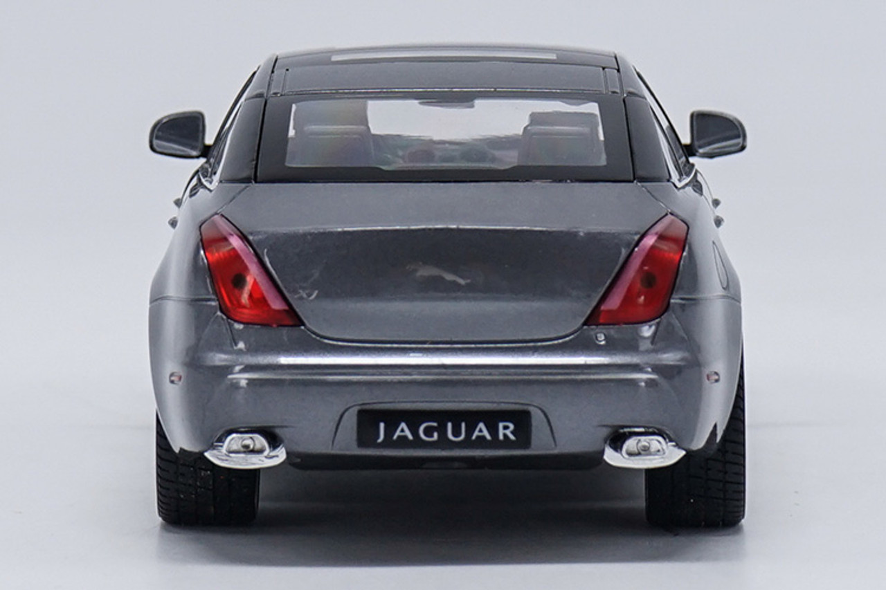 1/24 Welly Jaguar XJ XF (Grey) Diecast Car Model