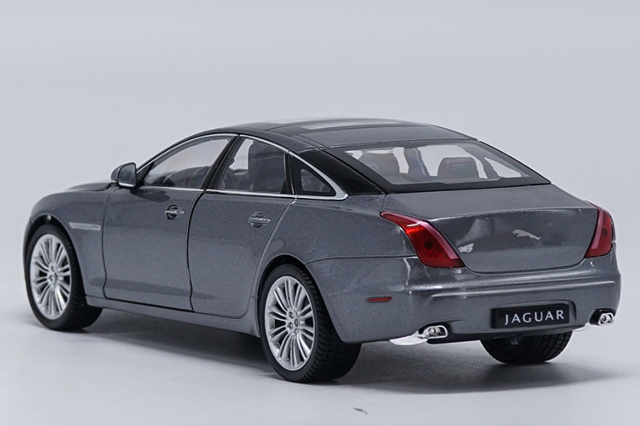 1/24 Welly Jaguar XJ XF (Grey) Diecast Car Model