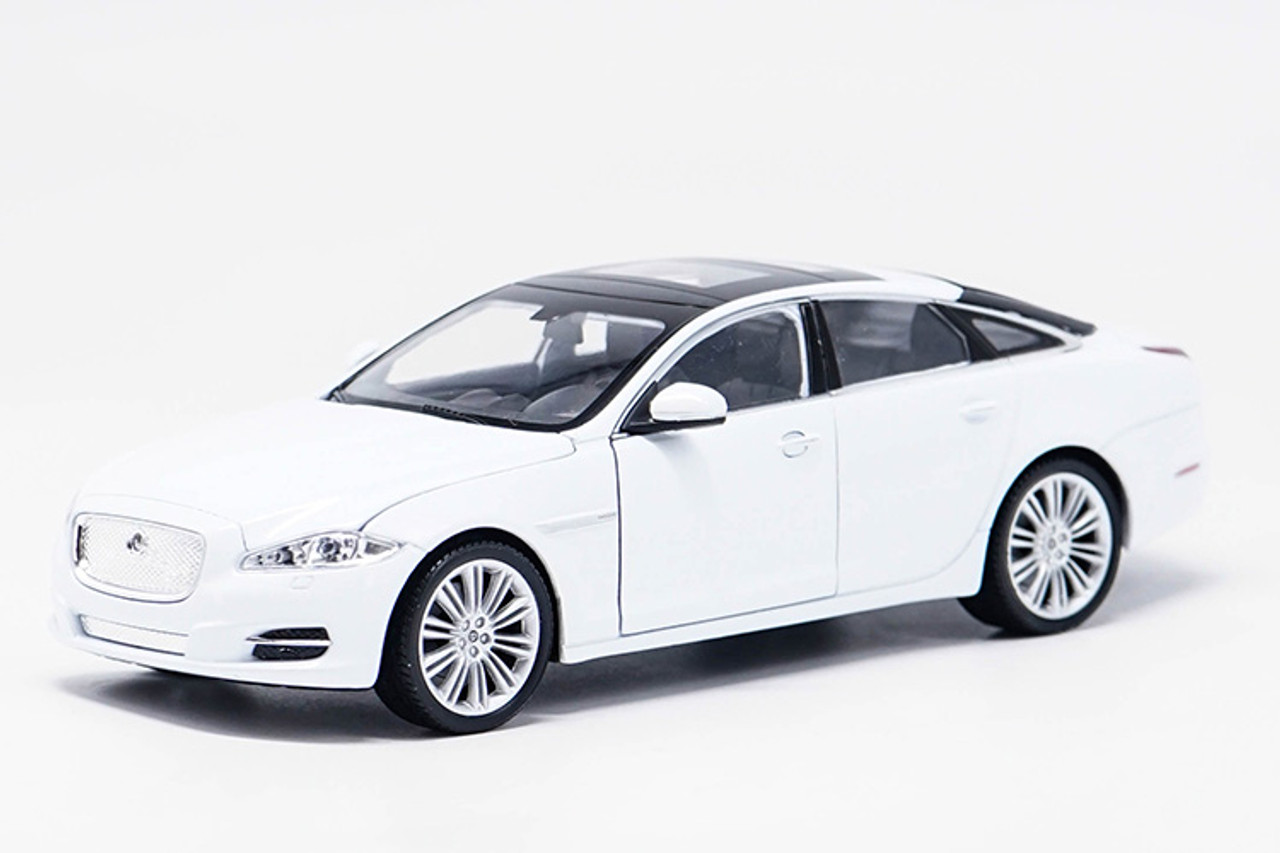 jaguar xf model car 1 18