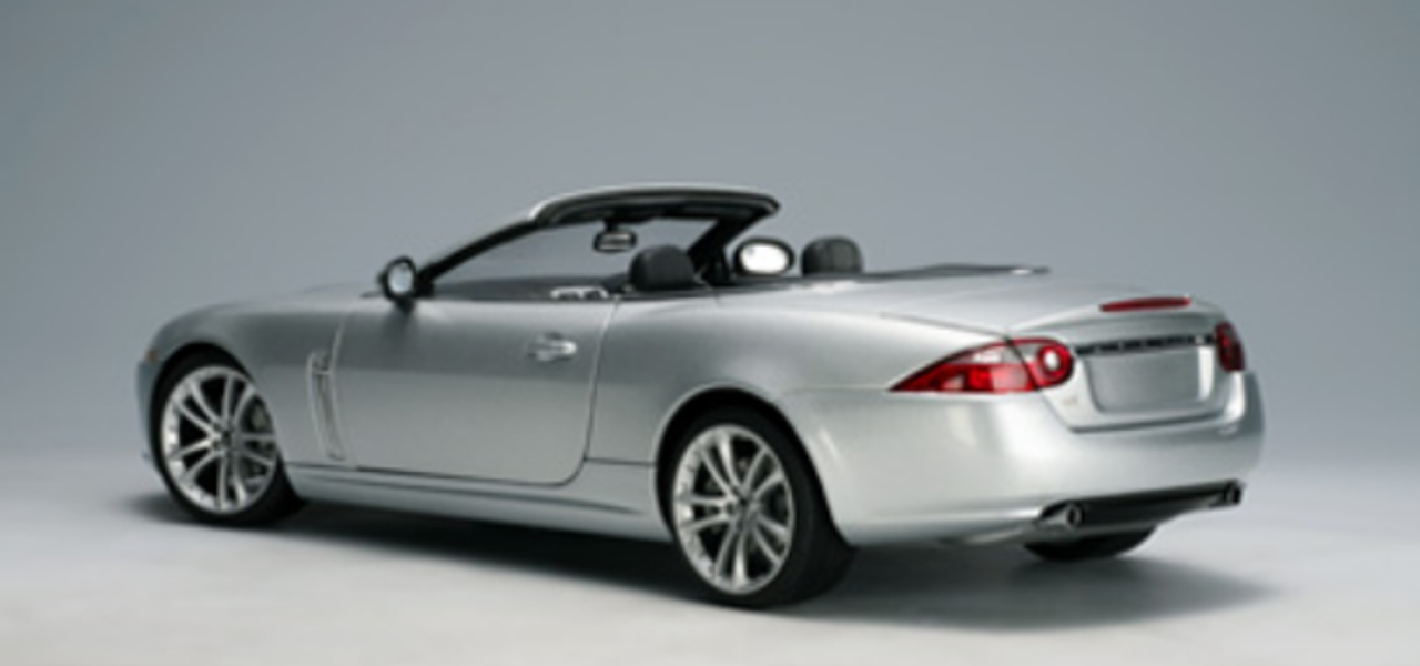 1/18 AUTOart 2006 Jaguar XK Cabriolet (Liquid Silver) Diecast Car Model