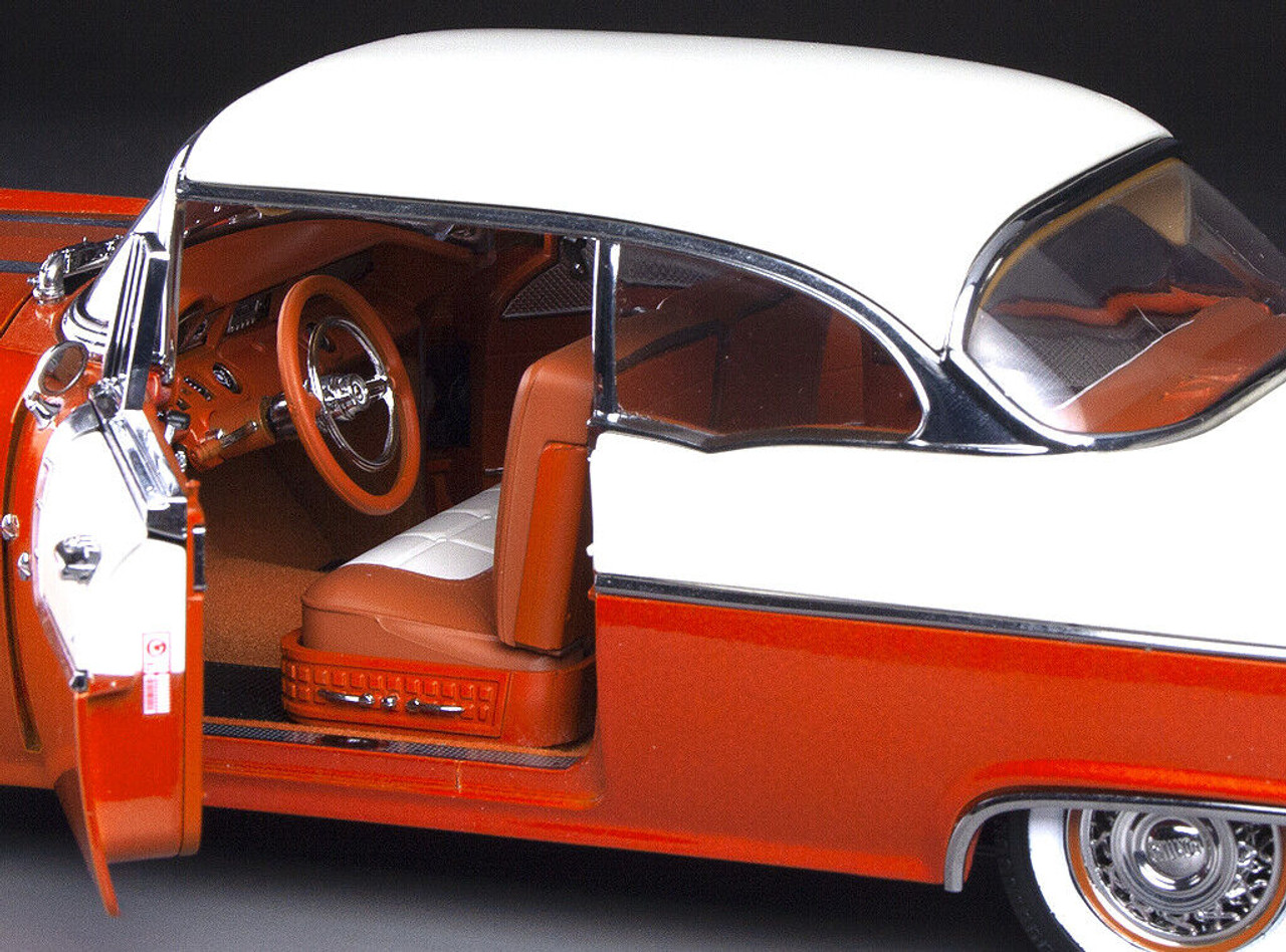 1/18 Sunstar 1955 Pontiac Star Chief (Maroon Red) Diecast