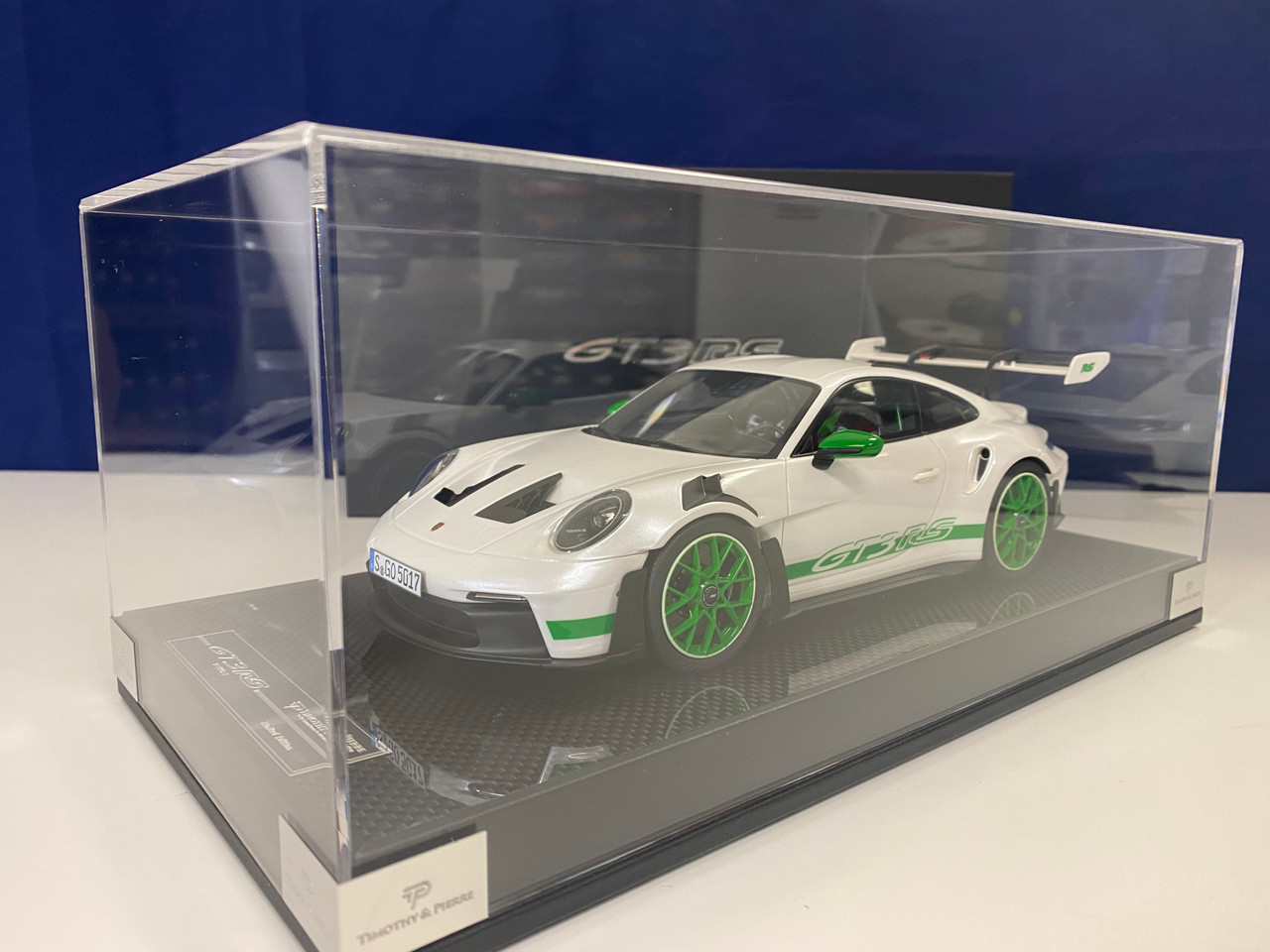 1/18 TP Timothy & Pierre Porsche 911 992 GT3 RS (White with Green