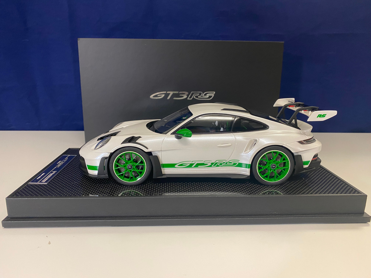 1/18 TP Timothy & Pierre Porsche 911 992 GT3 RS (White with Green Wheels)  Resin Car Model Limited 49 Pieces