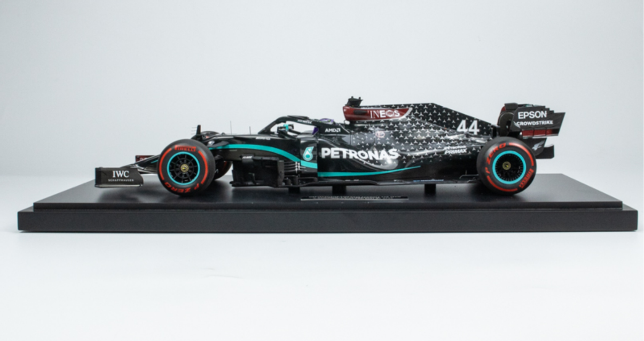 Miniature F1 Formule 1 Mercedes AMG 2020 Minichamps signée Lewis