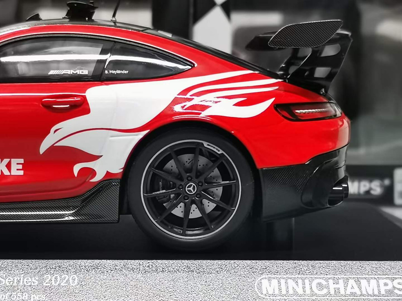 1/18 Minichamps 2022 Mercedes-Benz AMG GT Black Series Formula 1 Safety Car  Diecast Car Model