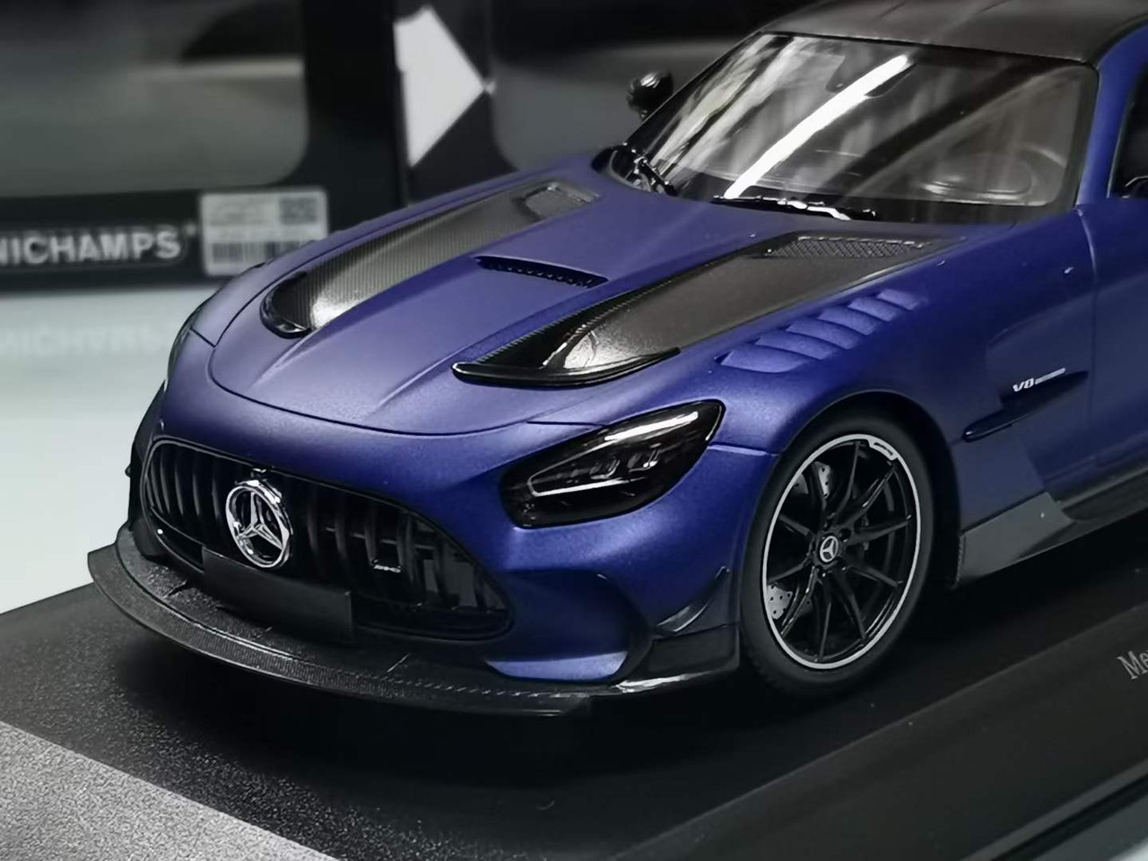 1/18 Minichamps 2020 Mercedes-Benz AMG GT Black Series (Matte Blue 