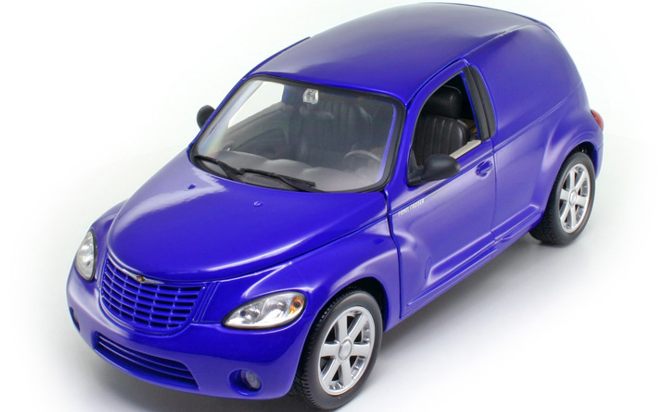 1/18 Maisto 2000 Chrysler PT Panel Cruiser (Blue) Diecast Car Model