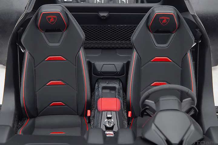 1/18 AUTOart Lamborghini Huracan EVO (Rosso Bia Red) Car Model