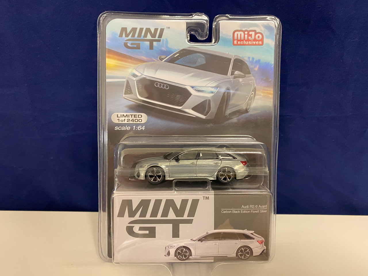 CHASE CAR 1/64 Mini GT Audi RS 6 Avant Carbon Black Edition