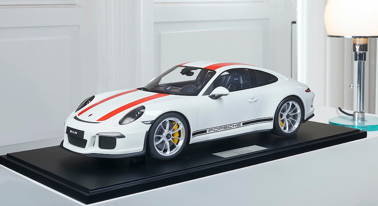 1/8 Minichamps 2016 Porsche 911 (991.1) R (White with Red Stripes) Resin Car Model Limited 191 Pieces