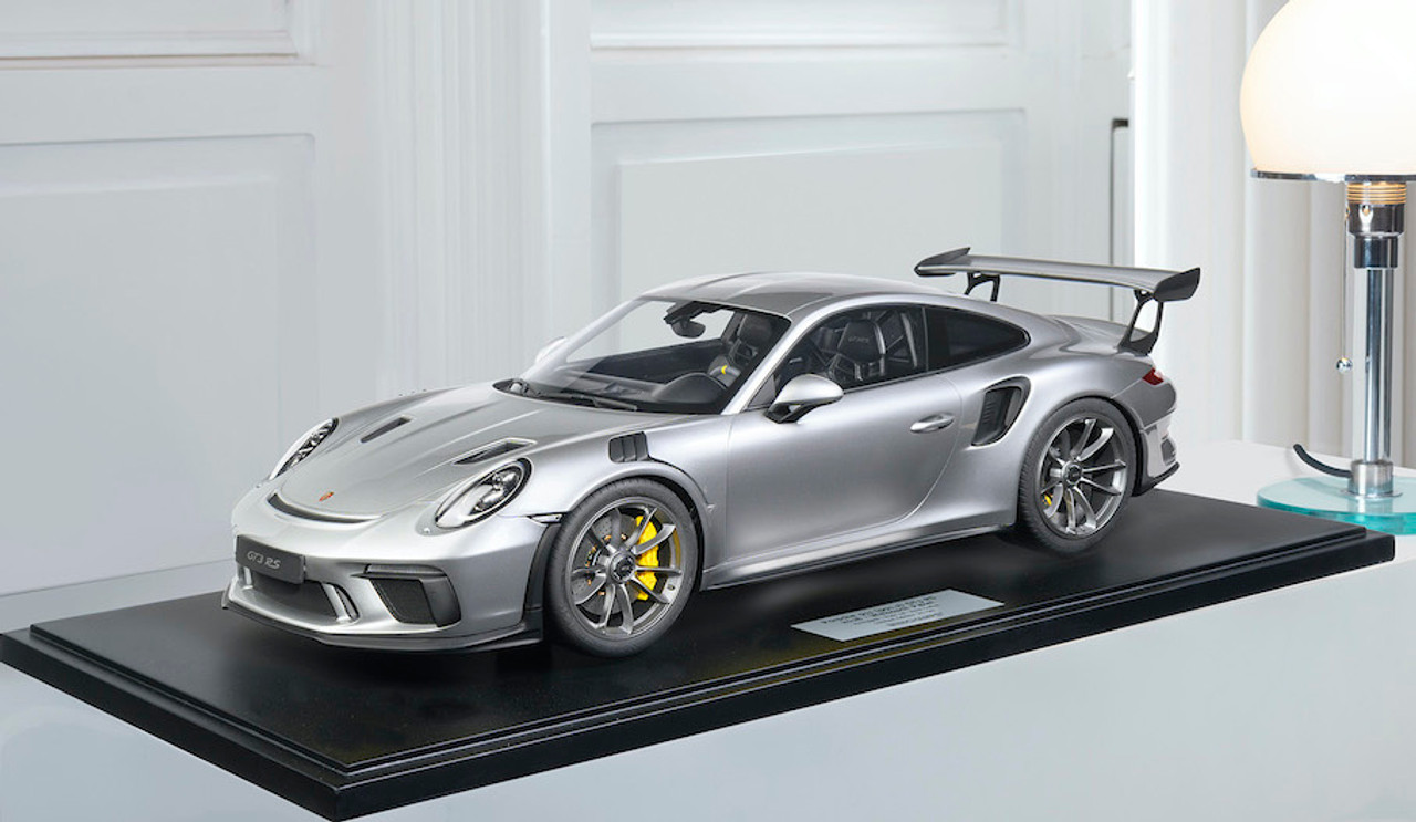 1/8 Minichamps 2018 Porsche 911 (991.2) GT3RS (Silver Metallic) Resin Car Model Limited 99 Pieces