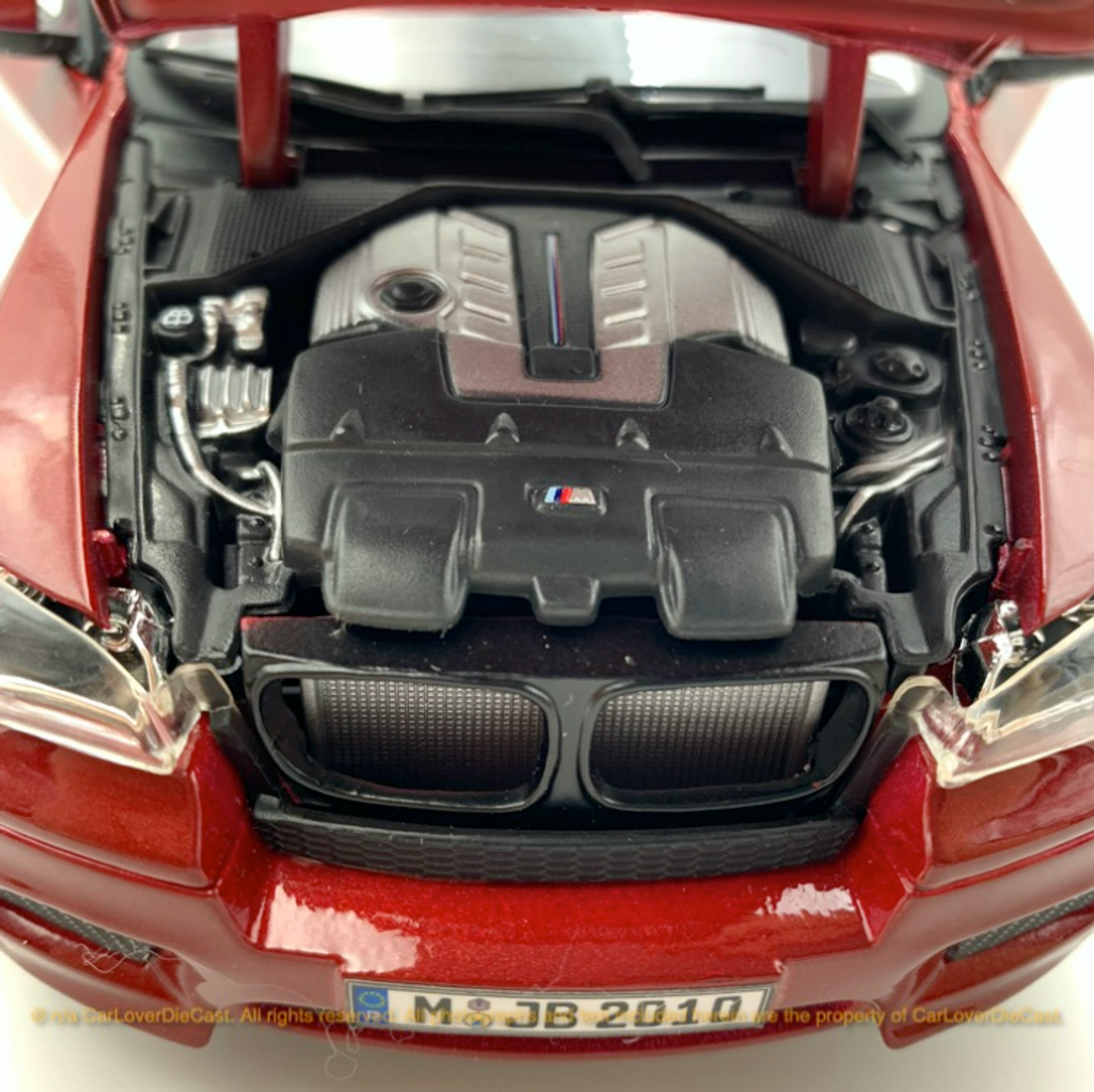 1/18 Bburago BMW E71 (2008–2014) X6M X6 M (Dark Red) Diecast Car Model