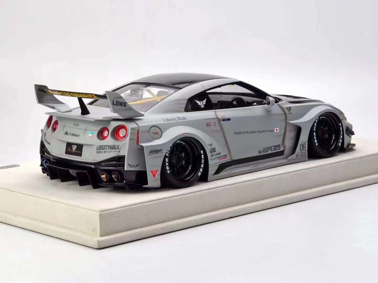 1/18 Make Up Nissan Skyline GT-R GTR R35 LB 35GT-RR (Matte Grey) Resin Car Model Limited 50 Pieces