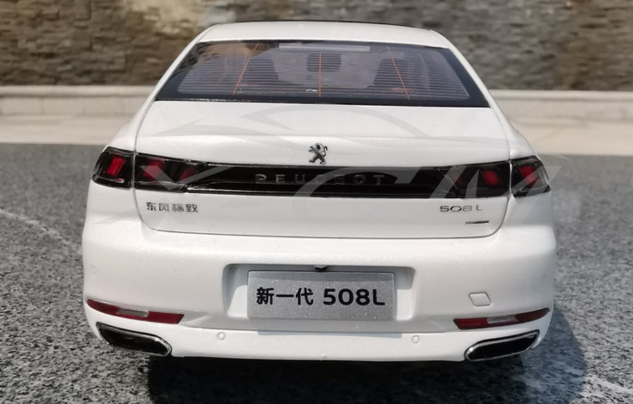 1/18 Dealer Edition 2019 Peugeot 508 508L (White) Diecast Car Model