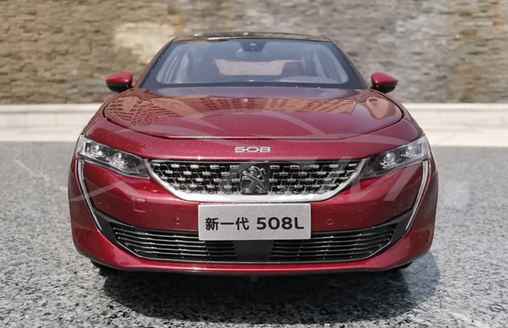 Voiture Miniature Peugeot 508L Échelle 1:18 – Modèle Alloy – Neuf