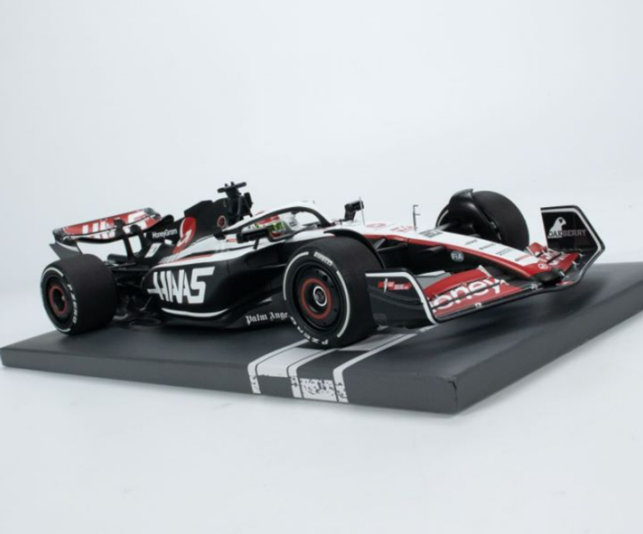 1/18 Minichamps 2023 Formula 1 Kevin Magnussen Haas VF-23 #20 Car Model