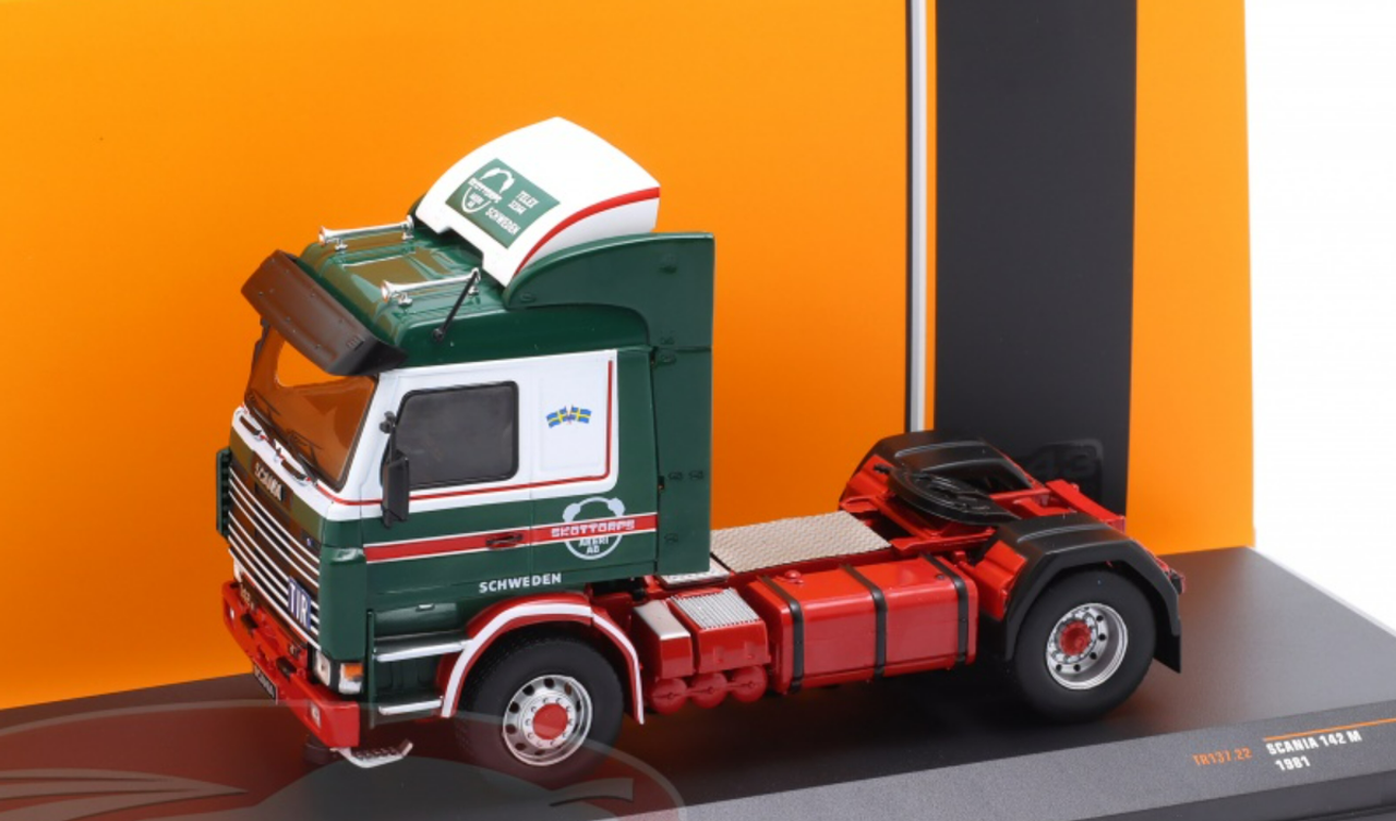 1/43 Ixo 1981 Scania 142 M Tractor (Green & Red) Car Model