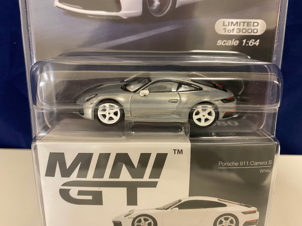 CHASE CAR 1/64 Mini GT Porsche 911 (992) Carrera S Silver
