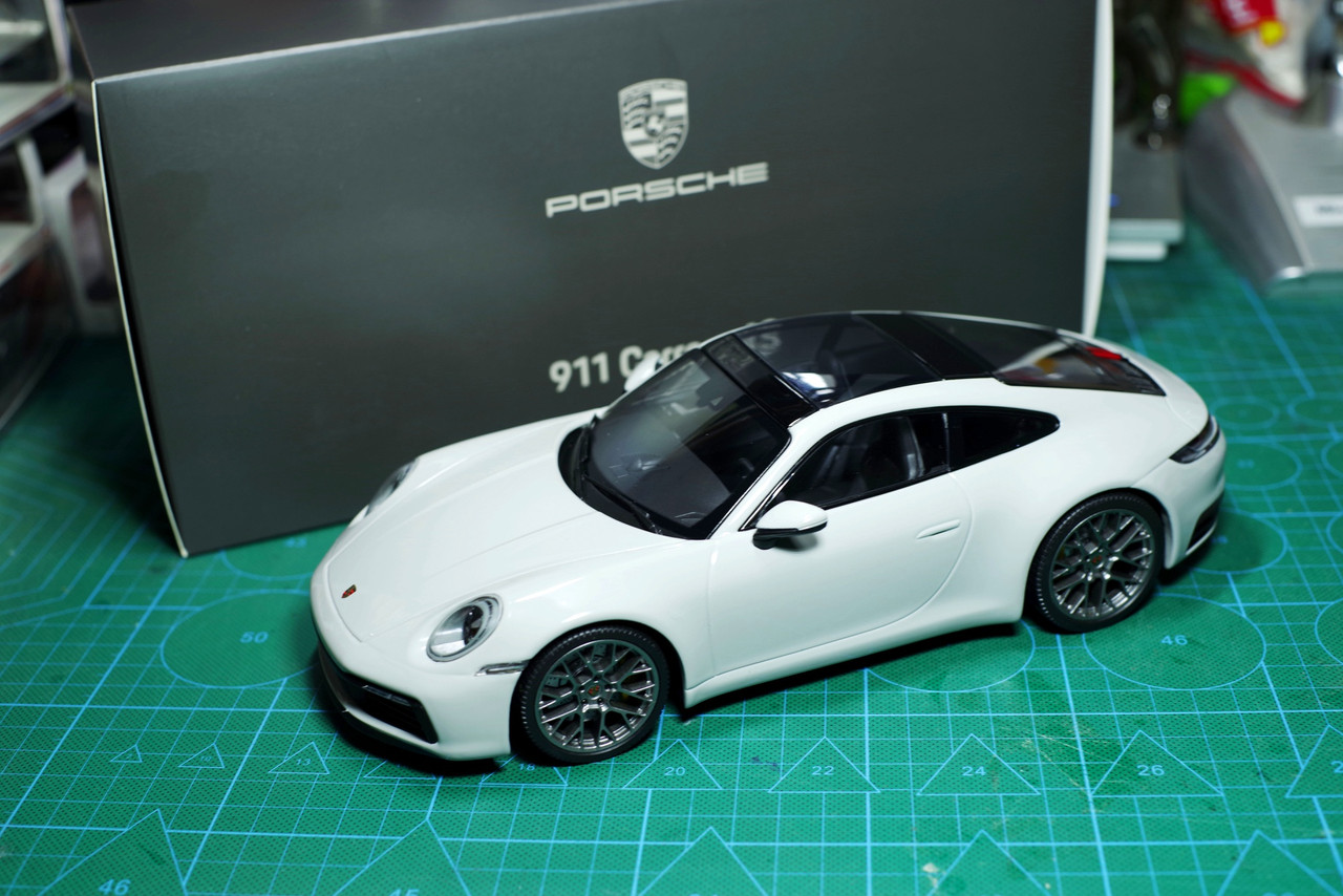 porsche 992 diecast