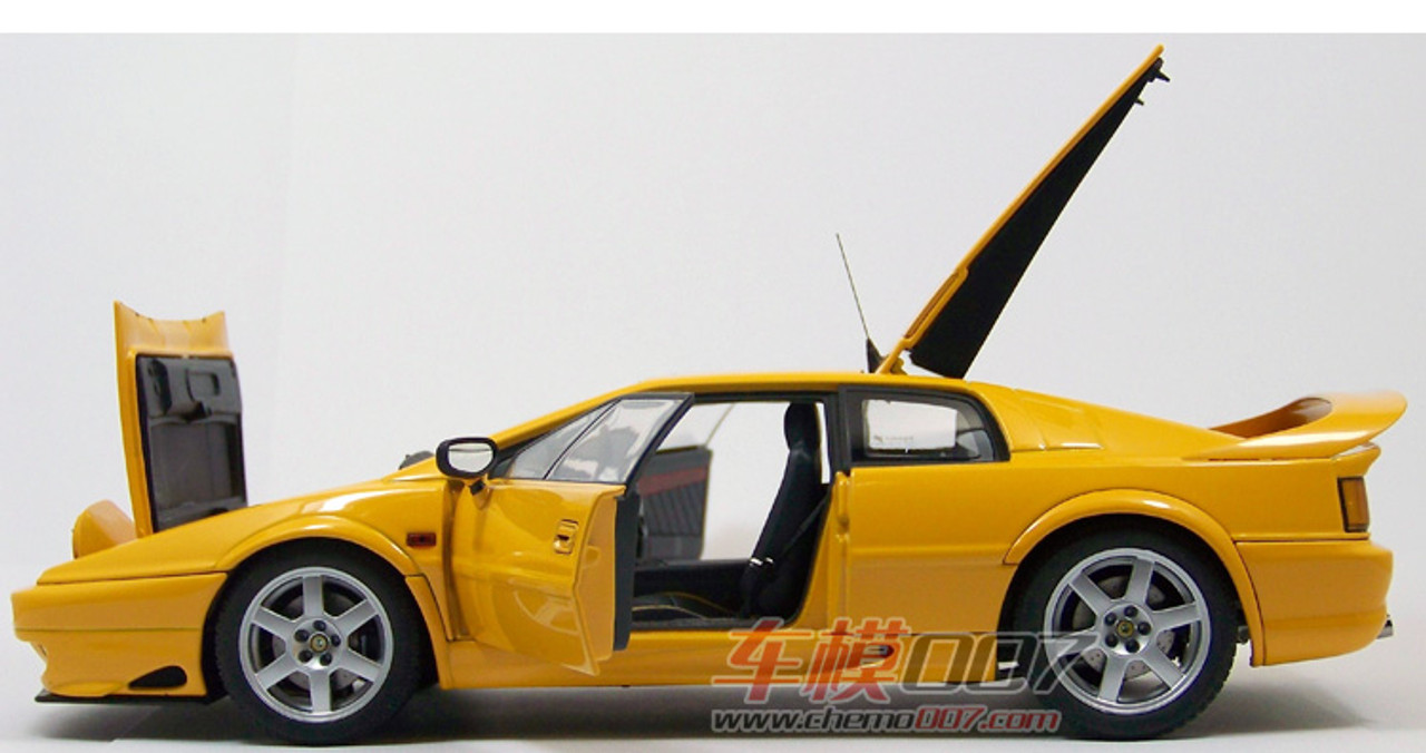 1/18 AUTOart Lotus Esprit V8 (Yellow) Diecast Car Model 75313 