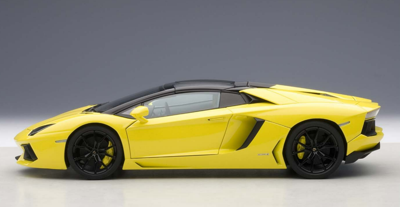 1/18 AUTOart Lamborghini Aventador LP700-4 Roadster Giallo Yellow Diecast Car Model