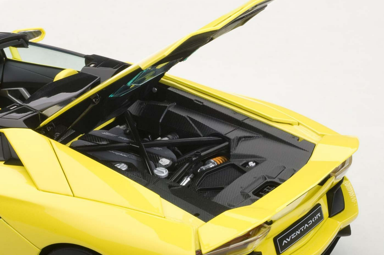 1/18 AUTOart Lamborghini Aventador LP700-4 Roadster Giallo Yellow Diecast Car Model