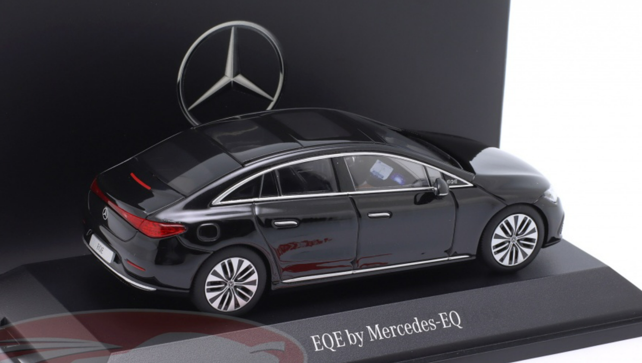 1/43 Dealer Edition 2022 Mercedes-Benz EQE (V295) (Obsidian Black) Car Model