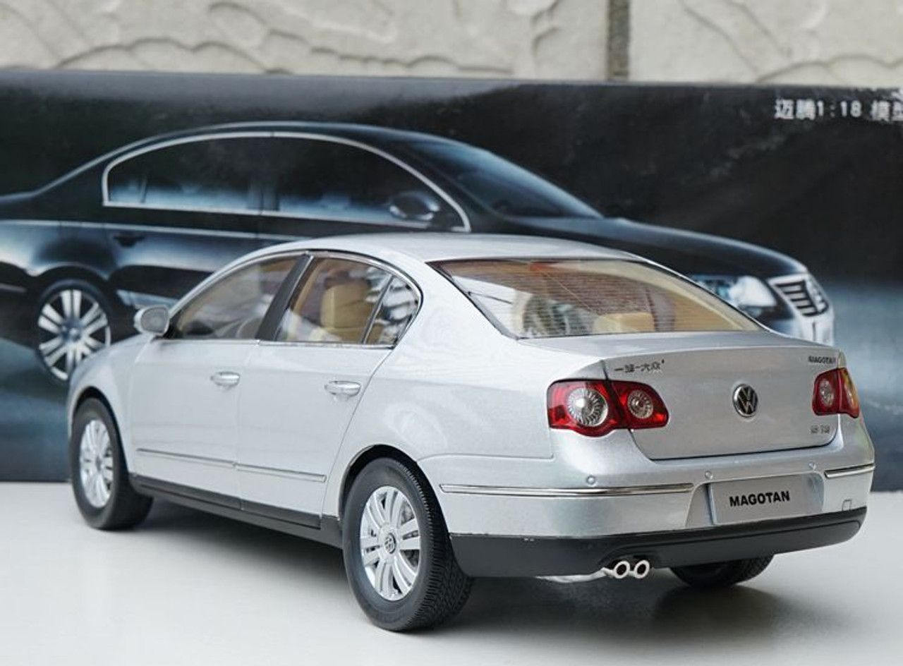 1/18 Dealer Edition B6 and B7 (Typ 3C; 2005–2015) Volkswagen VW Passat / Magotan (Silver) Diecast Car Model