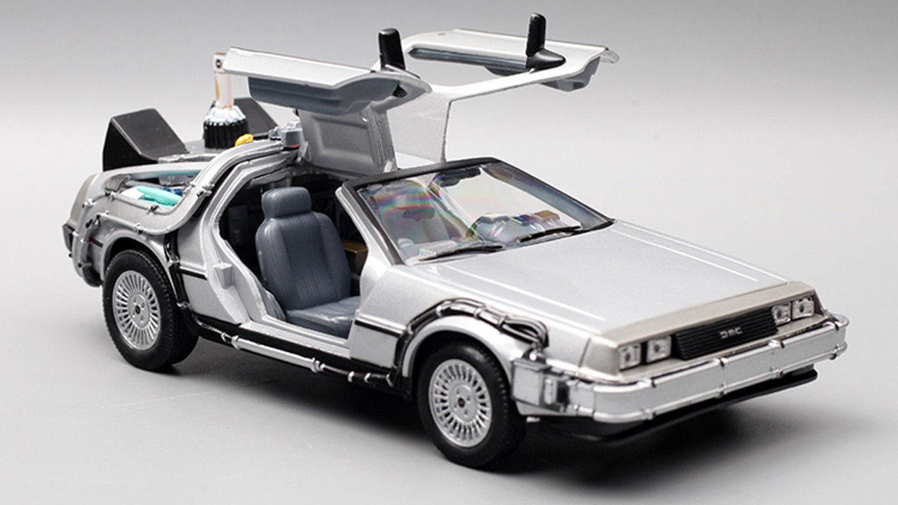 1/24 Welly DeLorean DMC-12 DMC12 Back To The Future Part 2 Standard Version Diecast Car Model