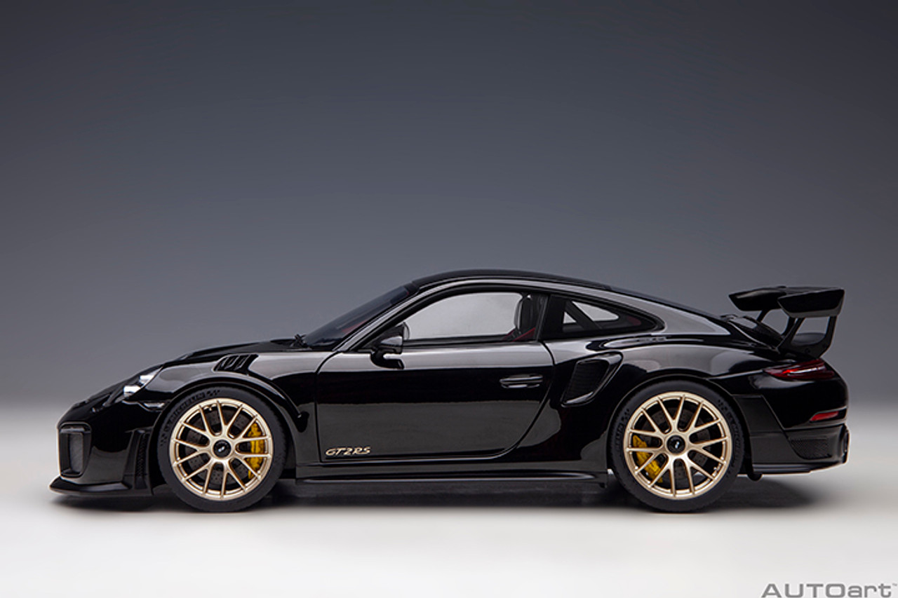 1/18 AUTOart 1/18 Porsche 911 (991.2) GT2 RS Weissach Package (Black) Car Model