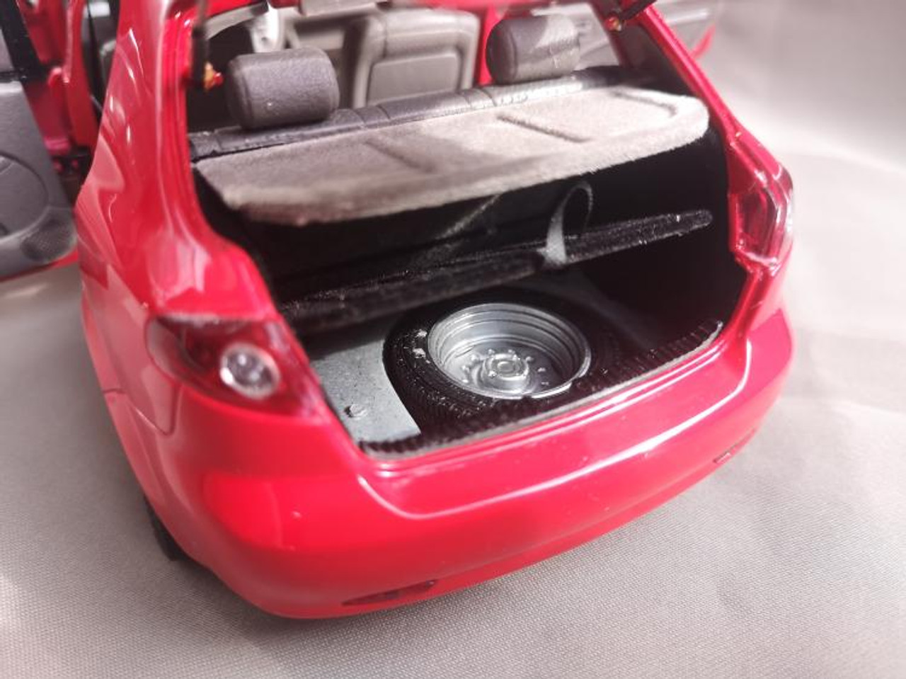 1/18 Dealer Edition 2007 Buick HRV HR-V (Red) Diecast Car Model