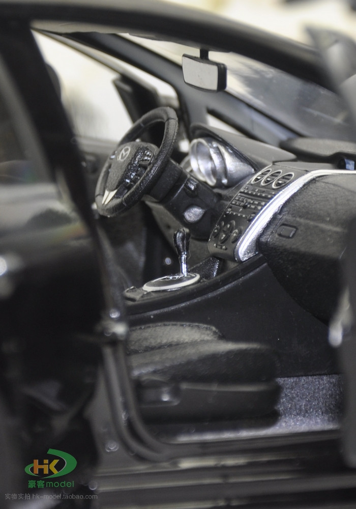 1/18 Dealer Edition Mazda CX-7 CX7 (Black) Diecast Car Model