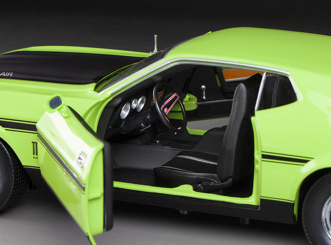 SunStar「1971 MUSTANG MACH１」 1/18 Sunstar 1971 Ford Mustang Mach 1 (Green) Diecast Car