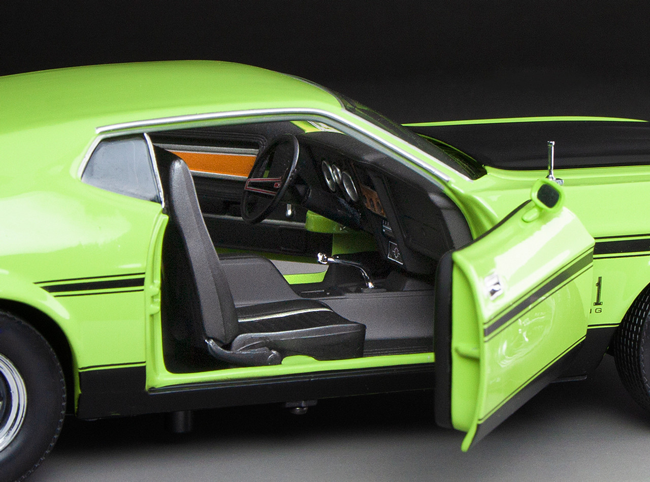 1971 FORD MUSTANG Mach 1 ミニカー1/18 箱無し AutoWorld 1:18 Ford Mustang Mach 1 1971 James Bond