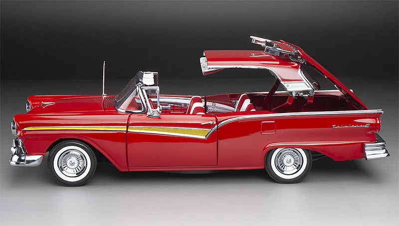 1/18 Sunstar 1957 Ford Fairlane 500 Skyline (Orange Red) Diecast