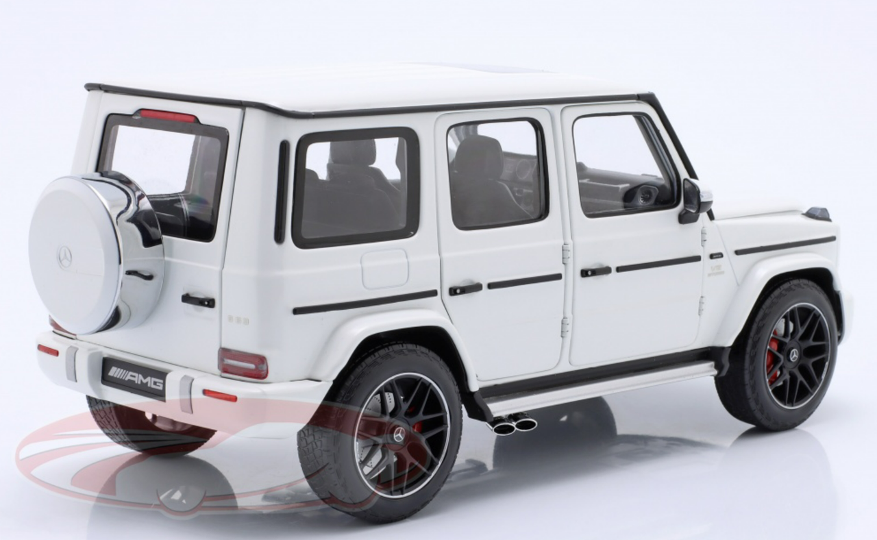 1/18 Minichamps 2018 Mercedes-Benz AMG G63 (W463) (White) Car Model