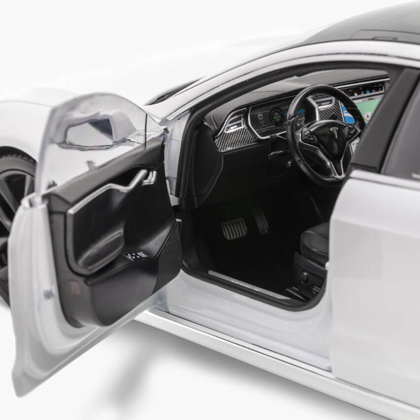 1/18 Official Dealer Edition Tesla Model S P100D (White) Diecast