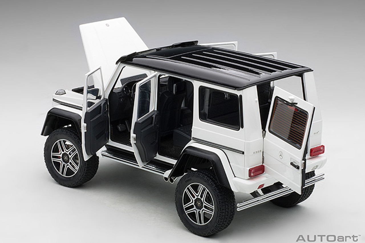 1/18 AUTOart Mercedes-Benz G-Class G500 4x4 2 (Gloss White) Car Model